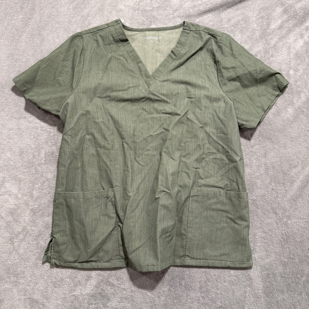 Mandala V-Neck Short Sleeve Medical Scrub Top - Olive Green women’s size Large